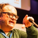 Gustavo Entrala en su charla enredada. Foto de Victoriano Izquierdo @victorianoi